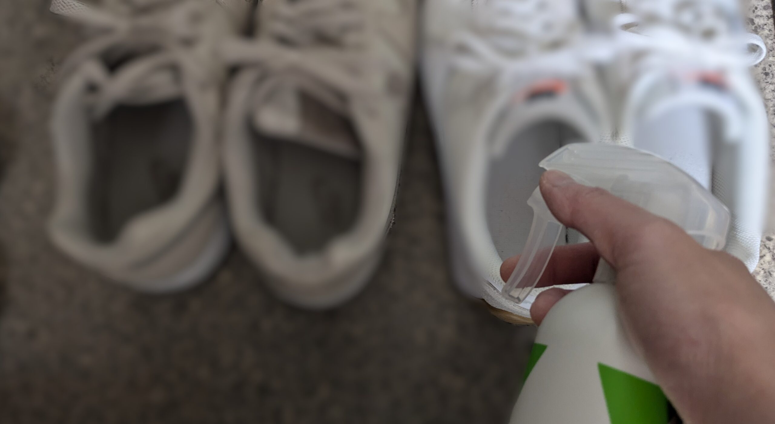 靴もカンファペットで除菌・消臭